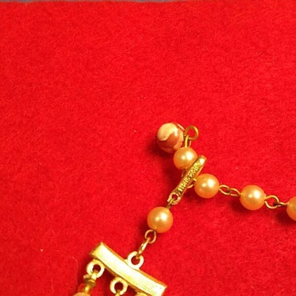 Vintage Hong Kong Three Strand Pink/White Beaded Gold Tone Metal Necklace - Picture 5 of 9